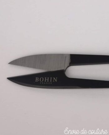 Coupe-fils Bohin en acier inoxydable et revêtement en teflon.
